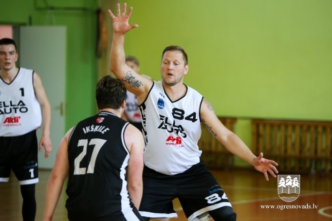 Par Ogres čempioni basketbolā kļūst "Los OG3R"