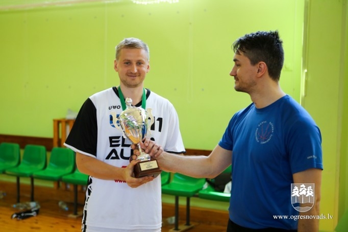 Par Ogres čempioni basketbolā kļūst "Los OG3R"