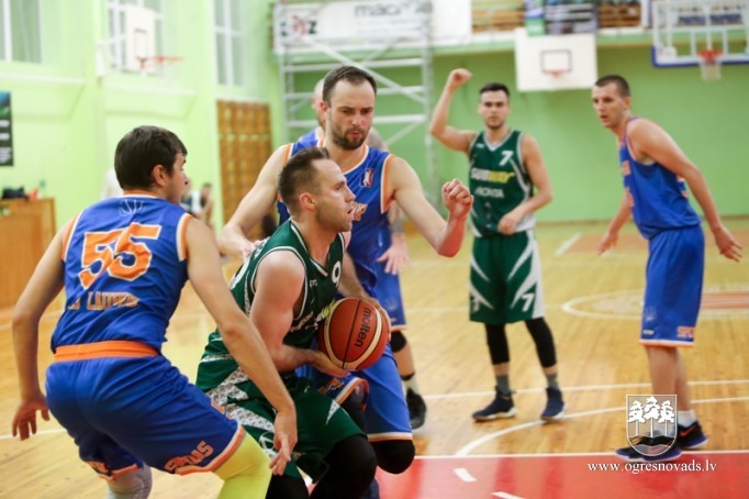 Par Ogres čempioni basketbolā kļūst "Los OG3R"