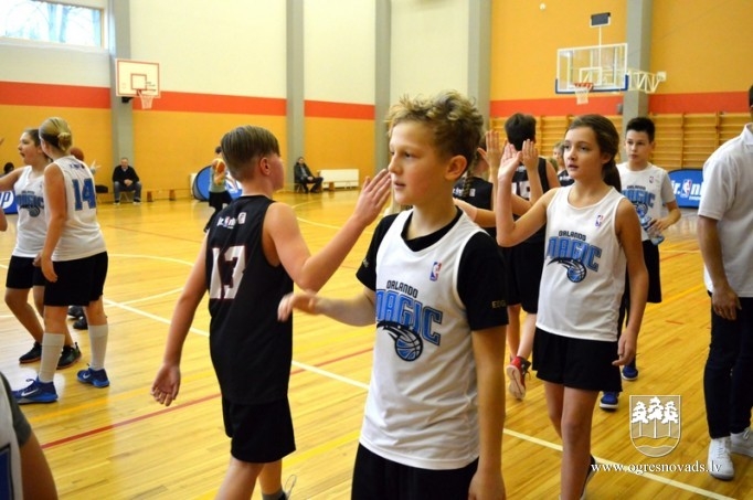 Sākumskolas 5.c klase turpina dalību basketbola turnīrā “Junior NBA”