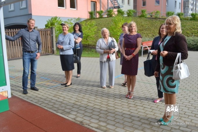 Pašvaldības pārstāvji pārbauda bērnudārzu gatavību jaunajam mācību gadam