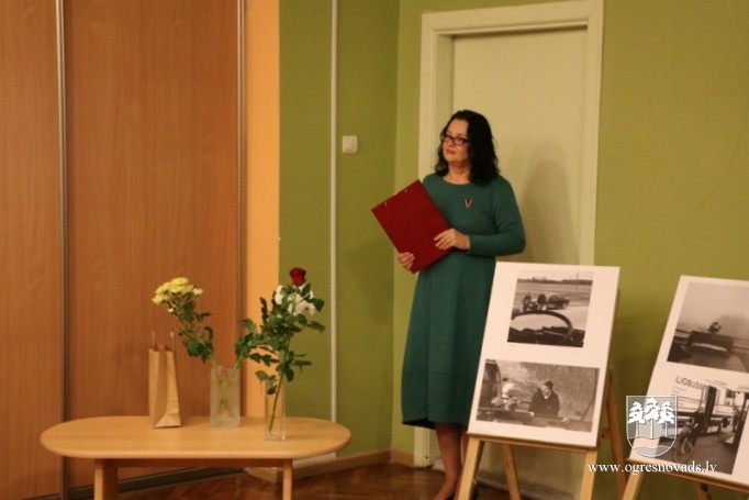 Fotoizstāde “ Bibliobuss” Ogres Centrālajā bibliotēkā