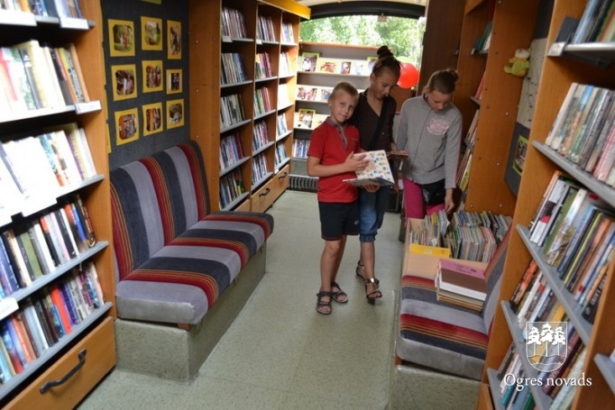 Ogres Centrālajai bibliotēkai - 85