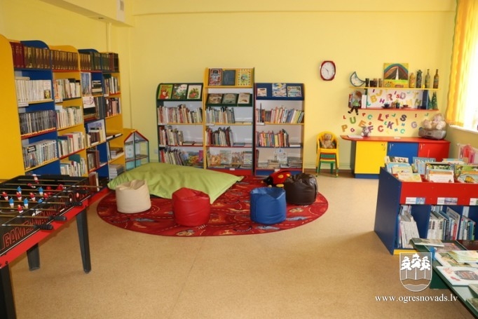 Novada pagastos plašas, labi aprīkotas bibliotēkas