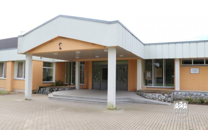 Novada pagastos plašas, labi aprīkotas bibliotēkas