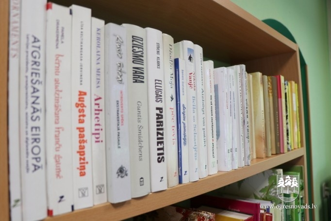 Novada pagastos plašas, labi aprīkotas bibliotēkas