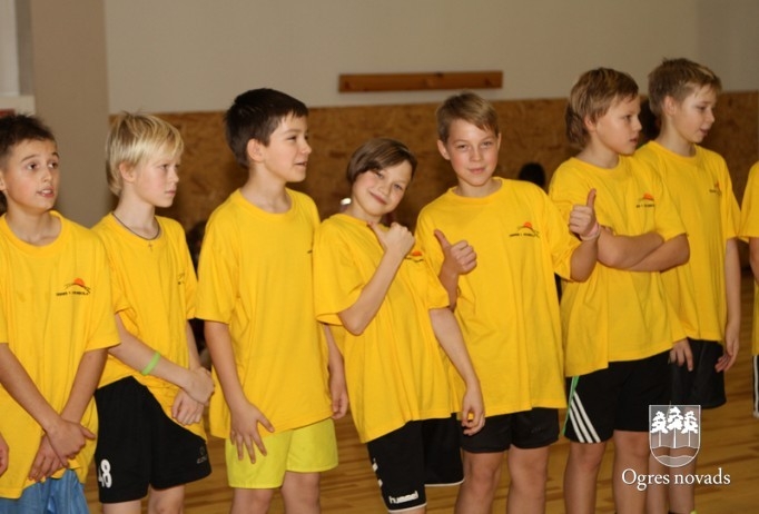 Skolēnu sporta spēlēs uzvar ogrēnieši un madlienietes