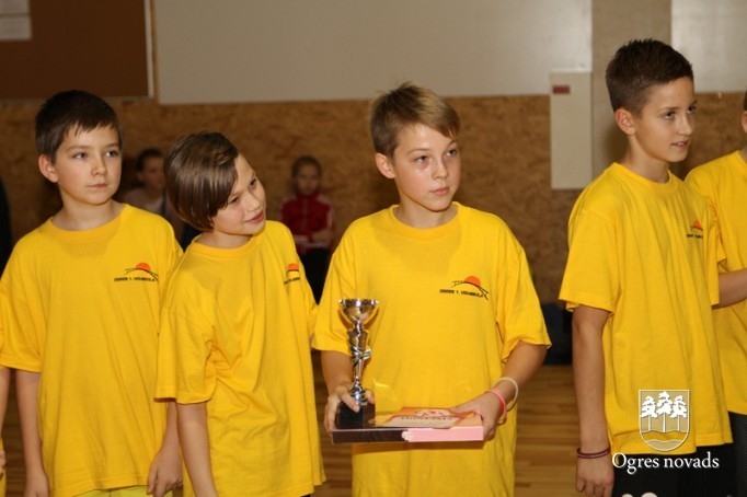 Skolēnu sporta spēlēs uzvar ogrēnieši un madlienietes