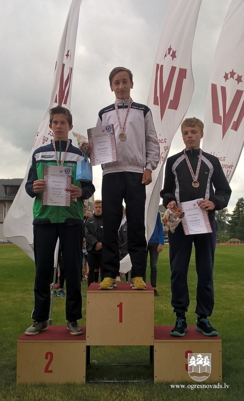 Ogres NSC audzēkņiem 13 medaļas Latvijas čempionātā Saldū