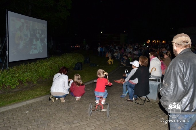 Ogres pilsētas svētki - brīvdabas kino seanss