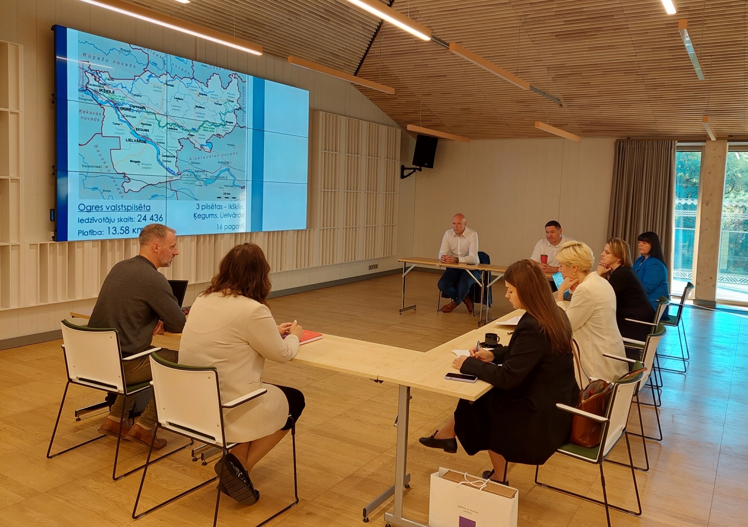 A.Čakšas vizīte Ogres Centrālajā bibliotēkā 22.09.2023