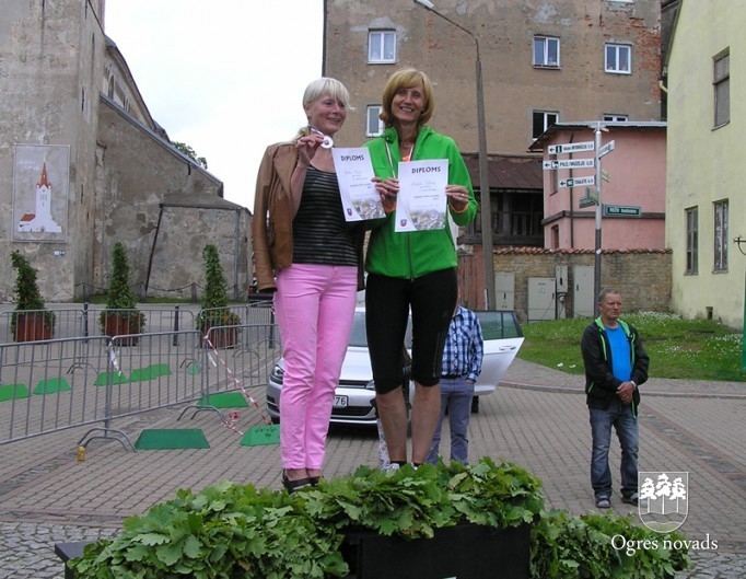 Ogrēnieši izskrien "Jāni" un "Jānīti"