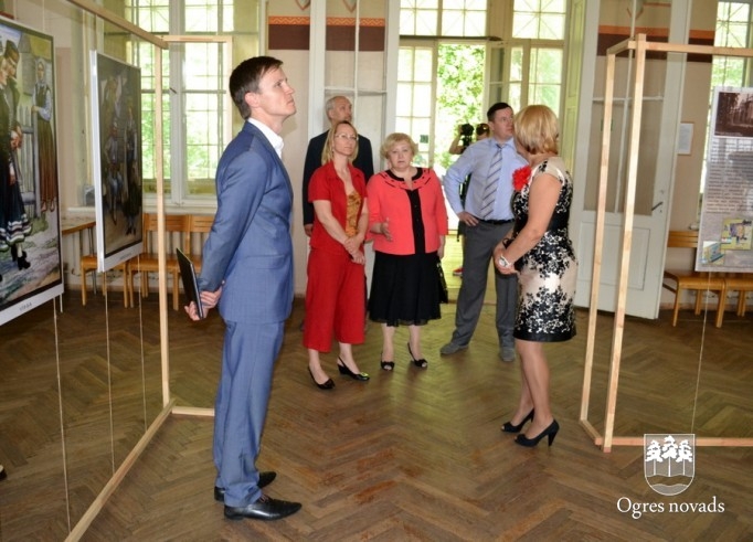 Ogrē viesojas kultūras ministre Dace Melbārde
