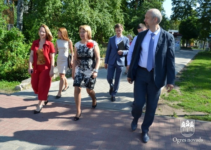 Ogrē viesojas kultūras ministre Dace Melbārde