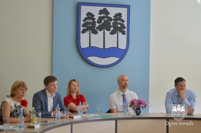 Ogrē viesojas kultūras ministre Dace Melbārde