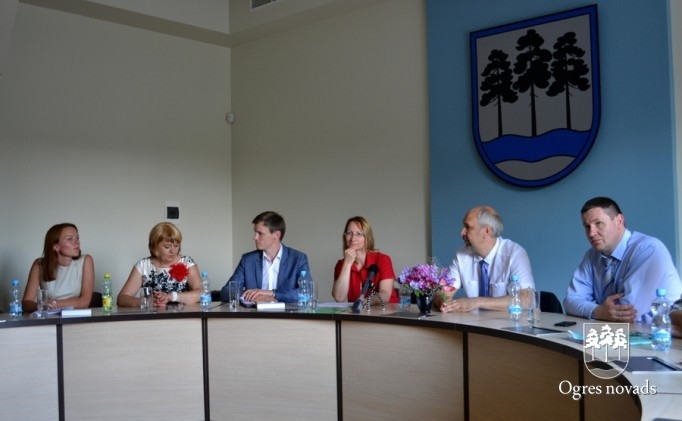 Ogrē viesojas kultūras ministre Dace Melbārde