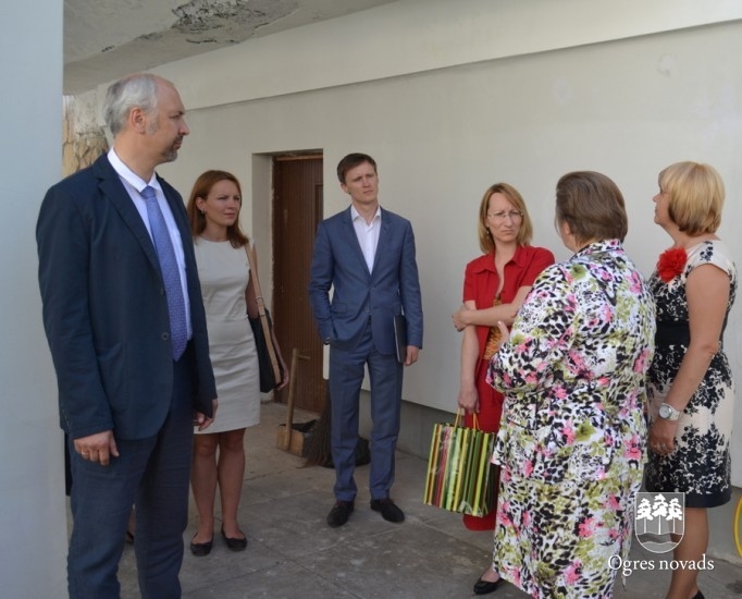 Ogrē viesojas kultūras ministre Dace Melbārde