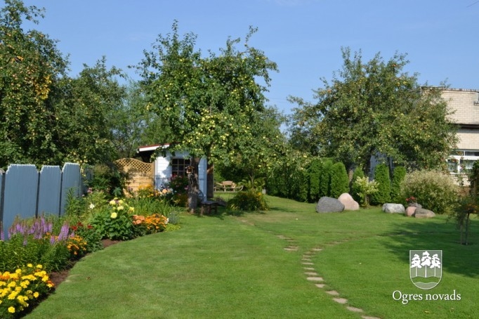 Konkurss "Skaistākais privātmājas dārzs 2013"