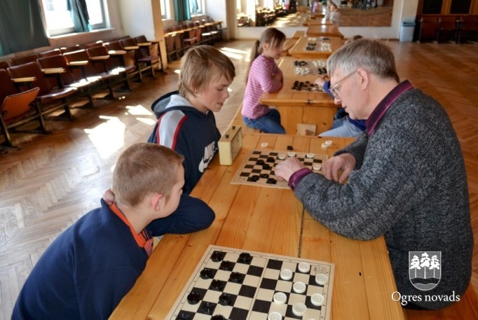 Noskaidroti spēcīgākie dambretisti