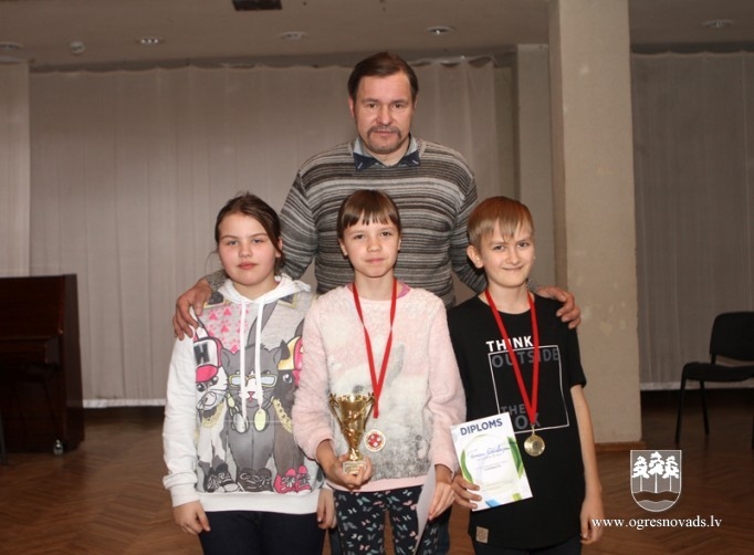 Dambretes turnīrā katram novadam pa kausam
