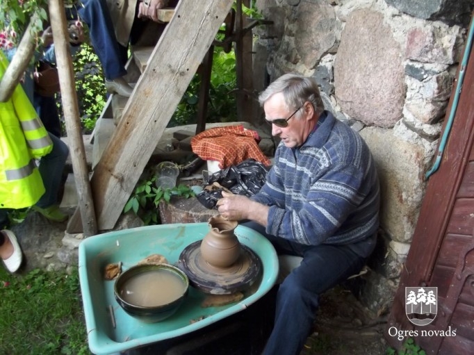 Konkursa "Skaistākais namīpašums 2012" dalībnieki dodas ekskursijā