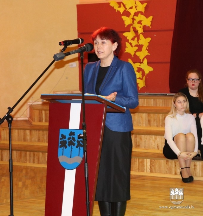 Latvijas Valsts prezidents viesojas Ogres Valsts ģimnāzijā