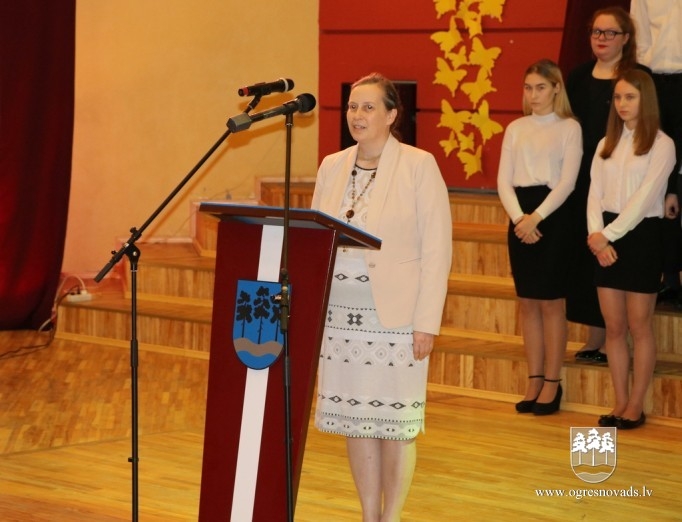 Latvijas Valsts prezidents viesojas Ogres Valsts ģimnāzijā