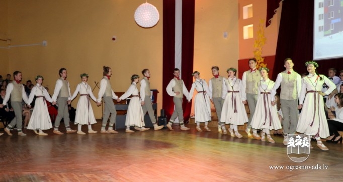 Latvijas Valsts prezidents viesojas Ogres Valsts ģimnāzijā