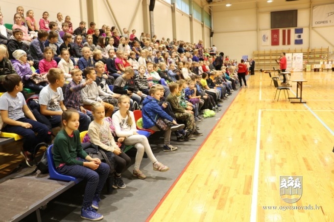 Ogres novada skolēni piedalās projektā “Viena diena drošībai”