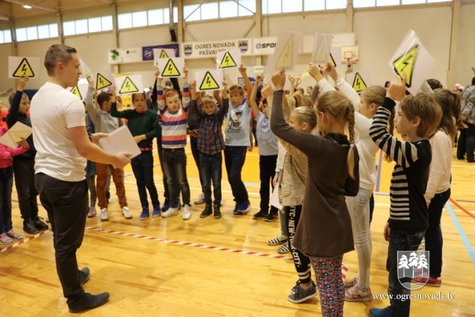 Ogres novada skolēni piedalās projektā “Viena diena drošībai”