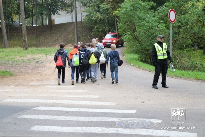 Ogres novada skolēni piedalās projektā “Viena diena drošībai”
