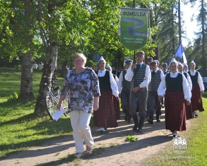 Suntažos aizvadīti novada Dziesmu un deju svētki