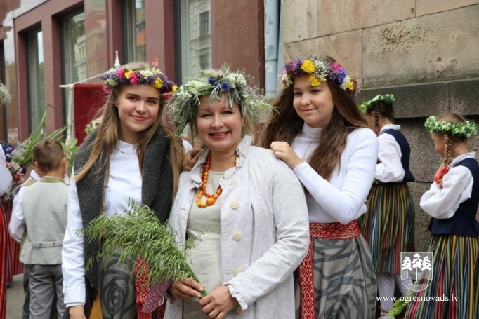 Dziesmu un deju svētkos piedalās 1097 dalībnieki no Ogres novada