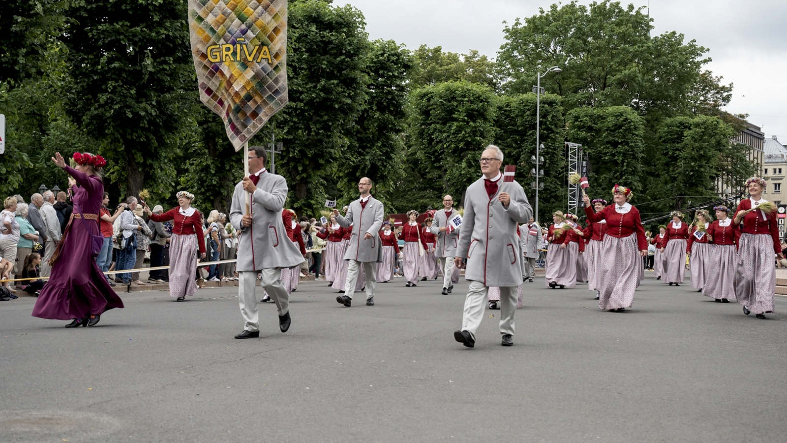 Dziesmu svētku gājiens. Ogres novads. Foto: Voldemārs Stāvusis
