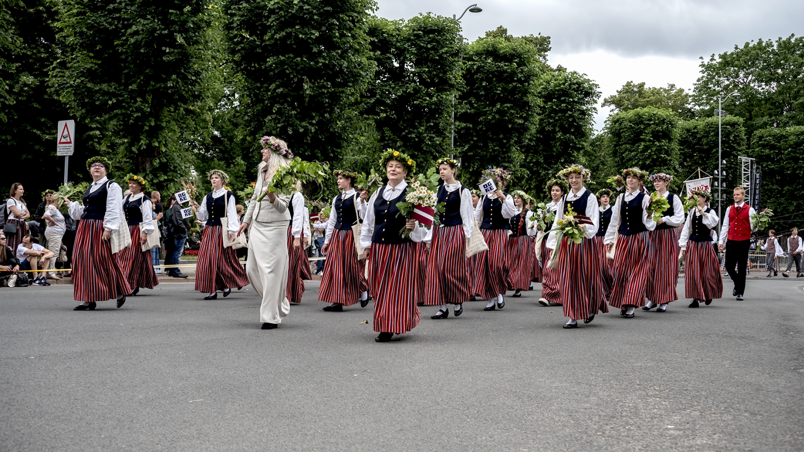 Dziesmu svētku gājiens. Ogres novads. Foto: Voldemārs Stāvusis