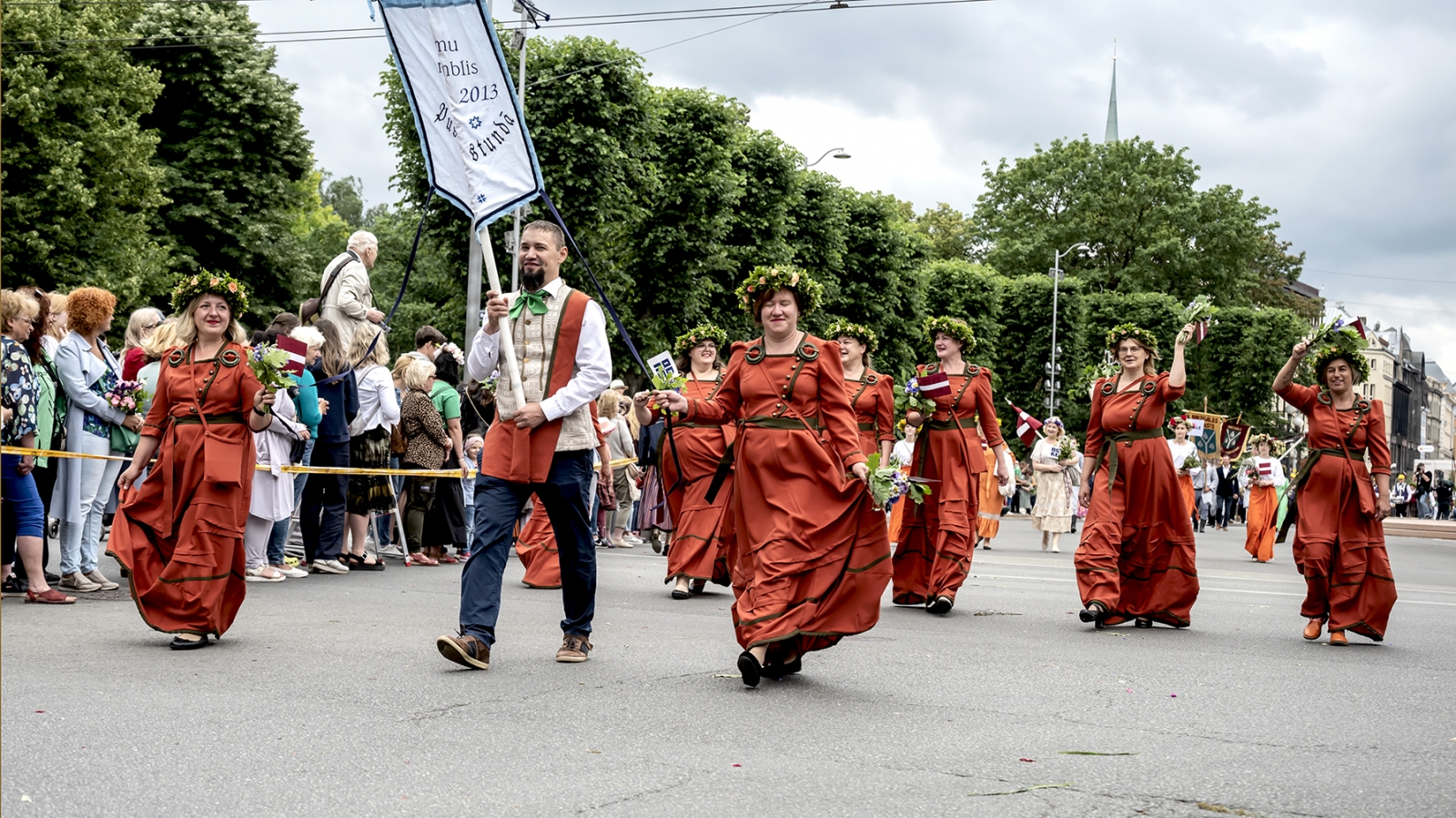 Dziesmu svētku gājiens. Ogres novads. Foto: Voldemārs Stāvusis