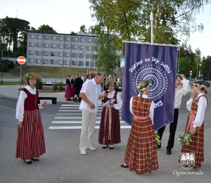 Līdz debesu augstumiem – Līgo!