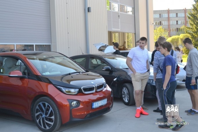 Pašvaldība piedalās elektromobiļu maratonā