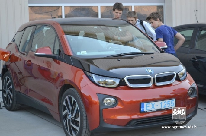 Pašvaldība piedalās elektromobiļu maratonā