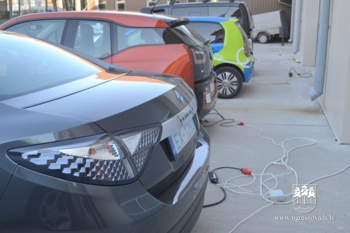 Pašvaldība piedalās elektromobiļu maratonā