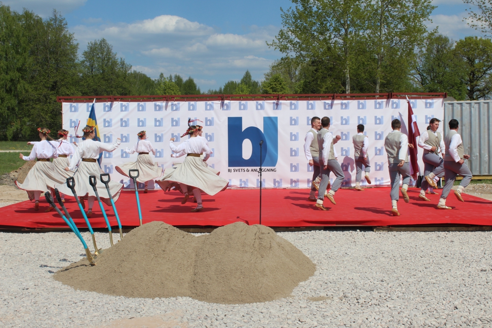 Jaunas rūpnīcas būvniecības sākums Elkšņos jeb Pirmās lāpstas svētki. 12.05.2023,