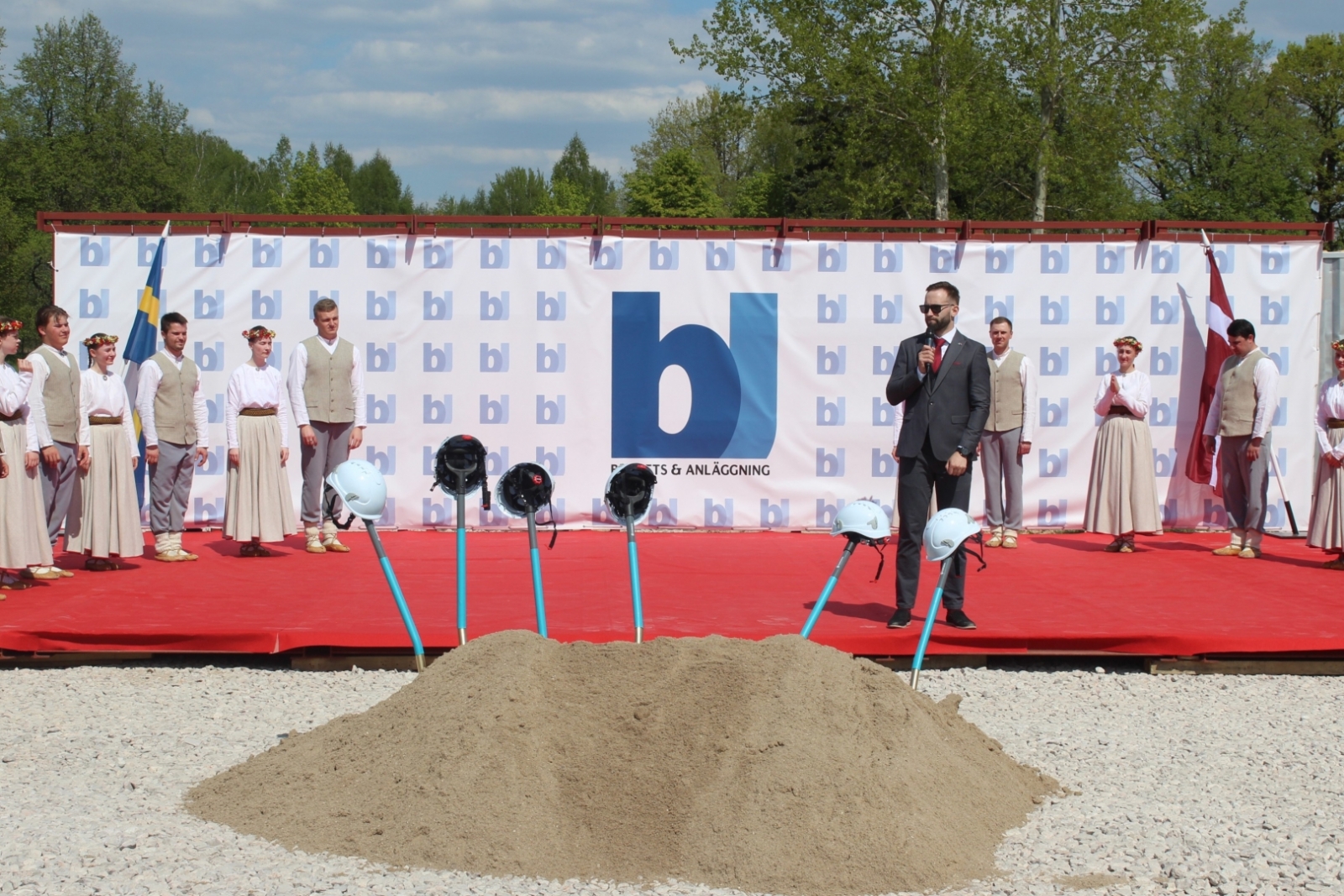Jaunas rūpnīcas būvniecības sākums Elkšņos jeb Pirmās lāpstas svētki. 12.05.2023,