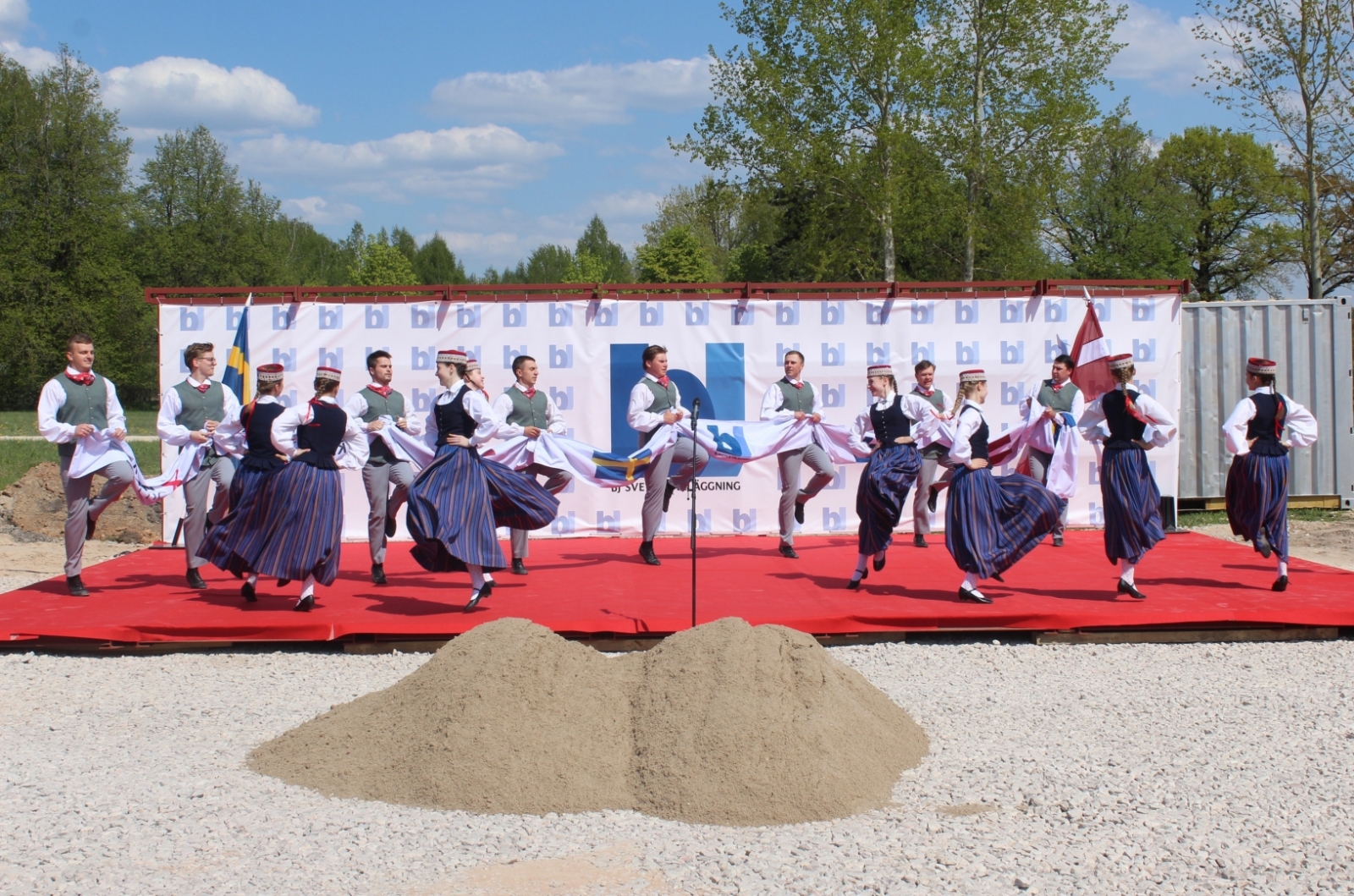 Jaunas rūpnīcas būvniecības sākums Elkšņos jeb Pirmās lāpstas svētki. 12.05.2023,