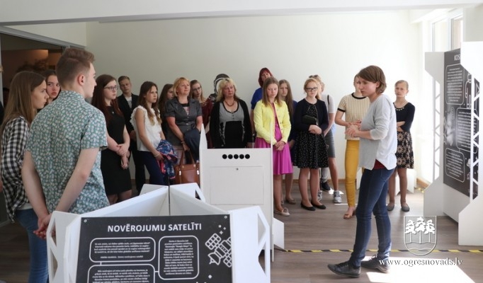 Apbalvoti konkursa “Saules mūžu Latvijai” labāko darbu autori
