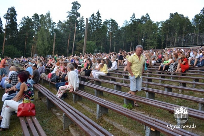 Ogres estrādes atklāšana