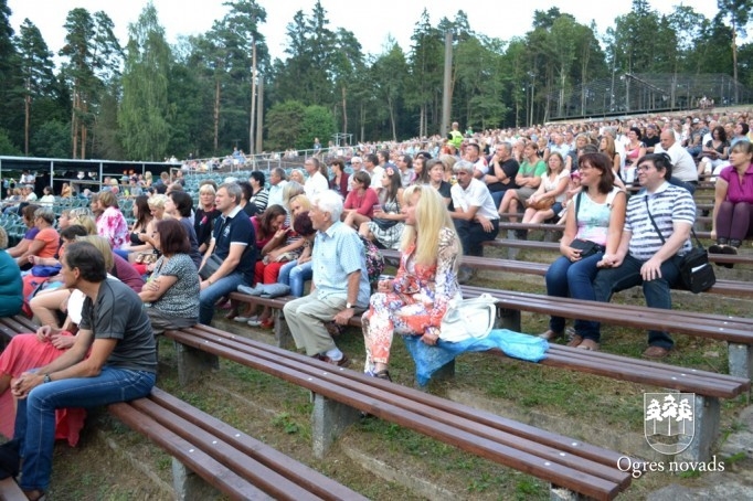 Ogres estrādes atklāšana