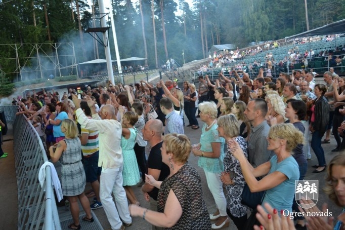 Ogres estrādes atklāšana