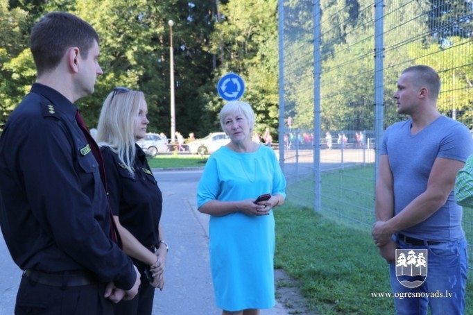 Mācību ugunsdzēsības trauksme sākumskolā un ģimnāzijā