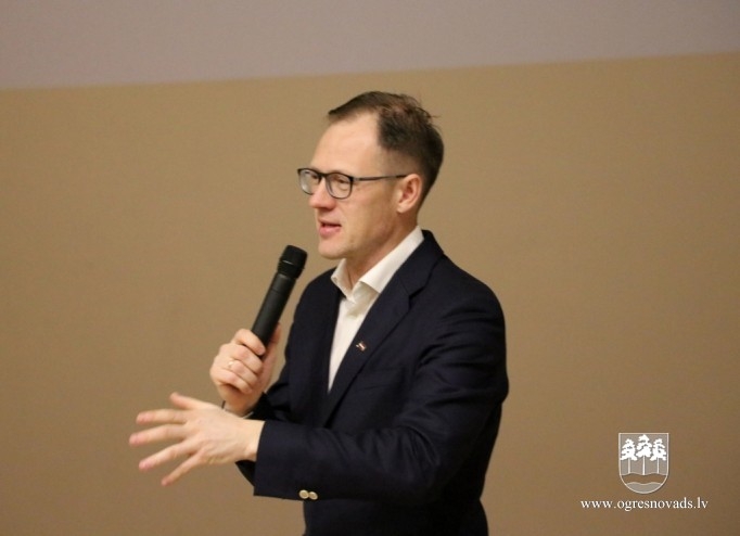 Ogrē notikusi filmas “Ukrainas frontē bez pārmaiņām” pirmizrāde