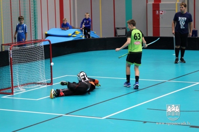 “Ogres Vilku” U13 komanda pagarinājumā uzvar “Ķekavas Buldogus”